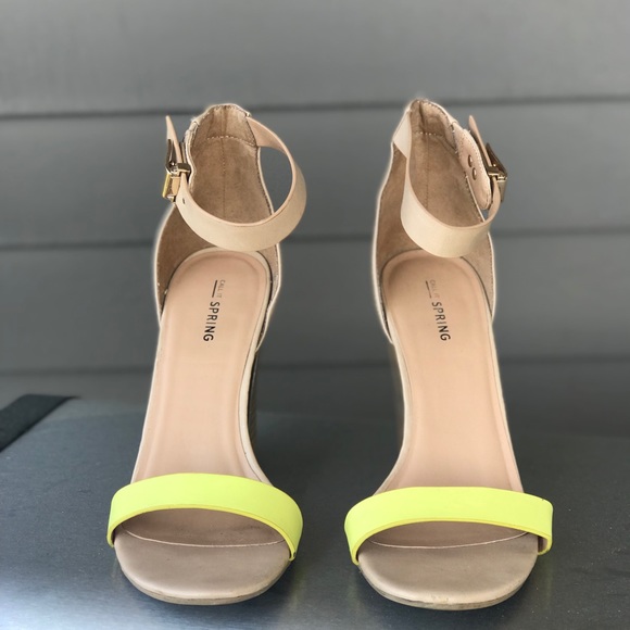 Beautiful pair of spring heels ! - Picture 4 of 4